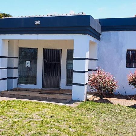 Sweet Home39 Guest House Summerstrand Puerto Elizabeth Exterior foto