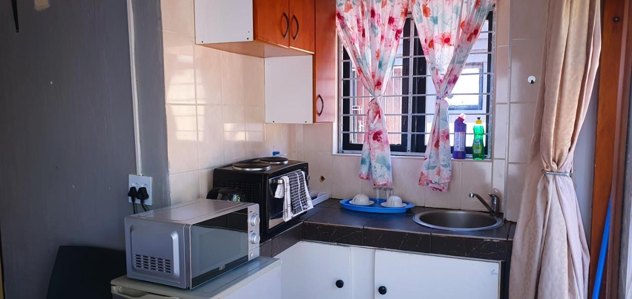 Sweet Home39 Guest House Summerstrand Puerto Elizabeth Exterior foto